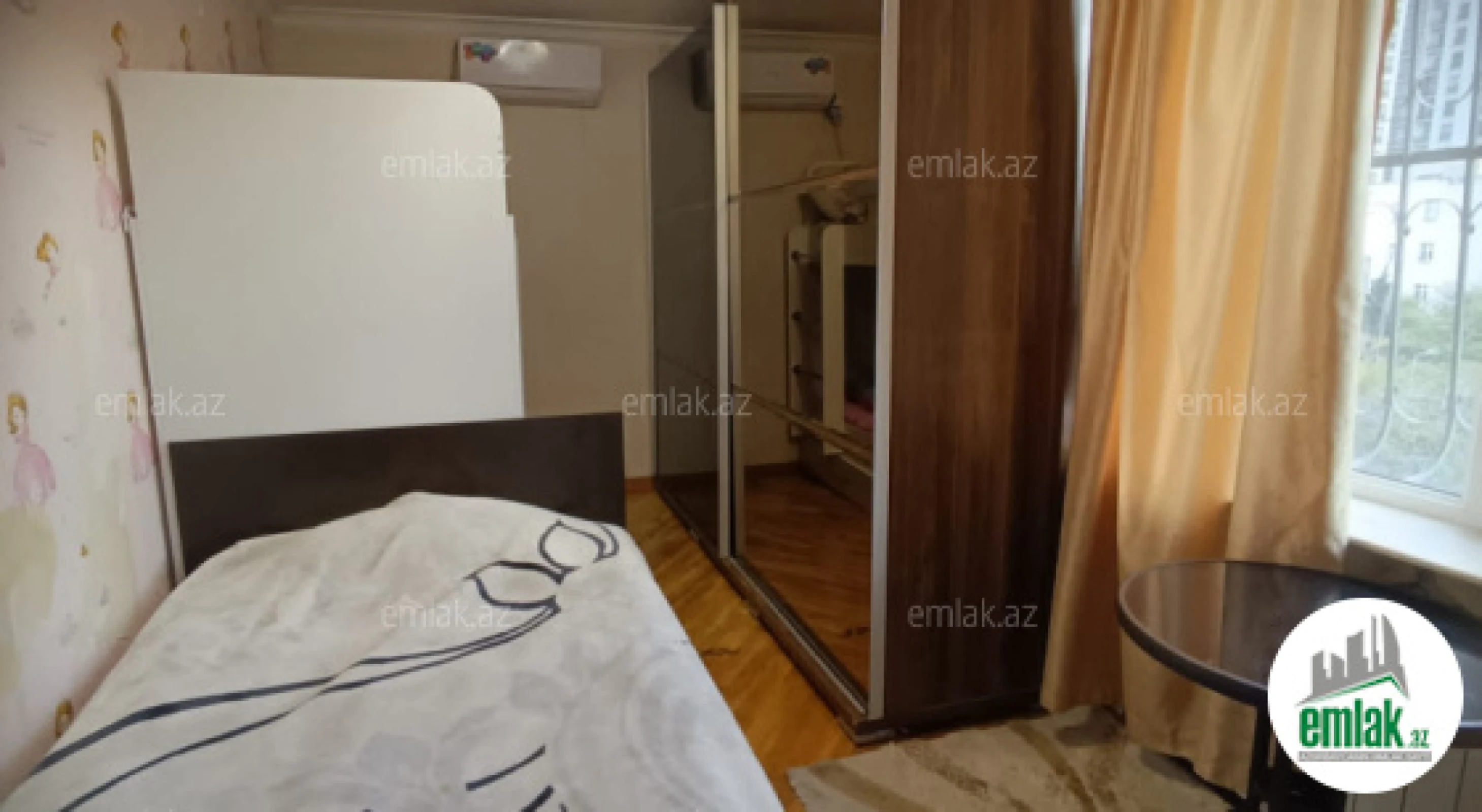 Satılır 2 otaqlı köhnə tikili 50 m²