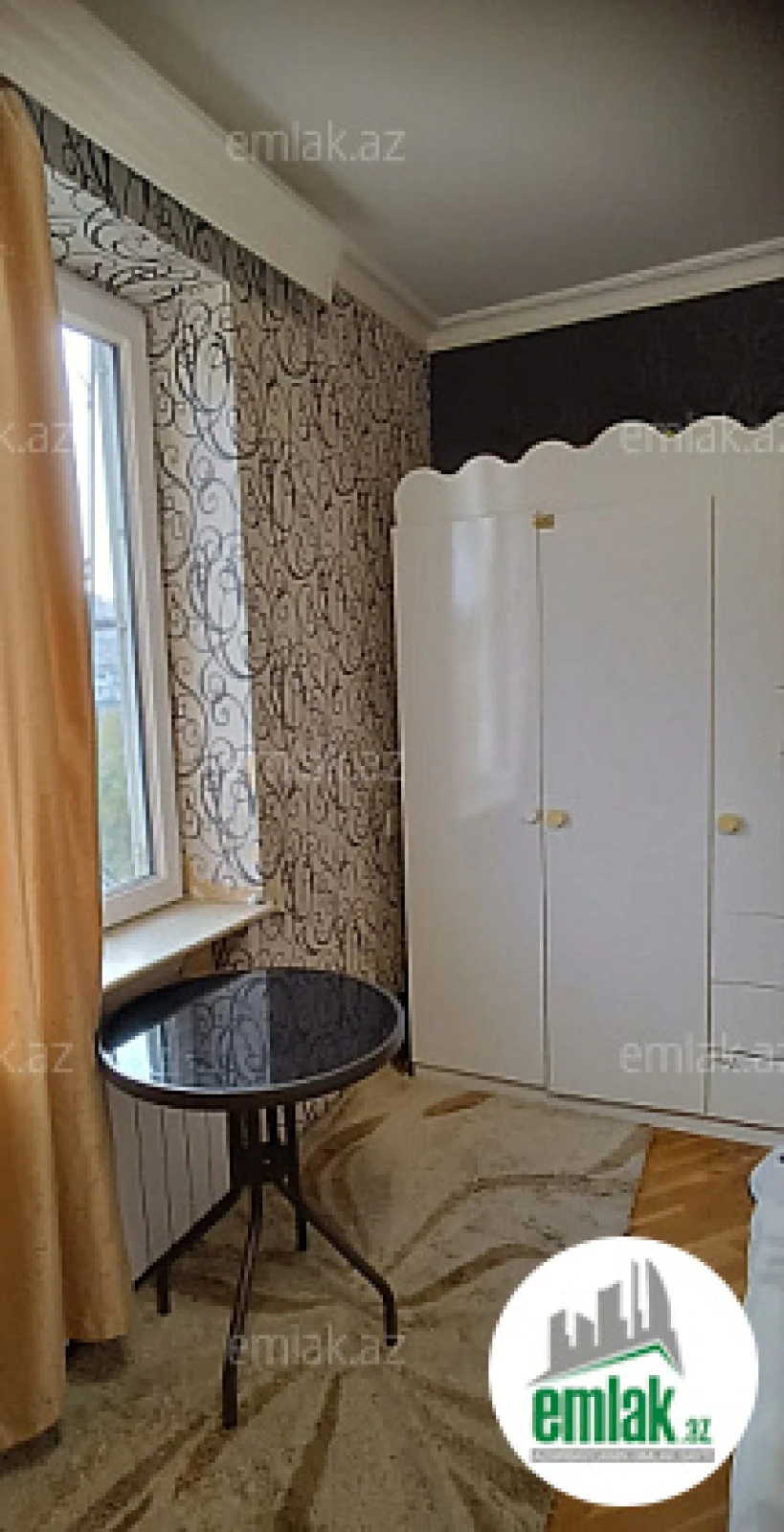 Satılır 2 otaqlı köhnə tikili 50 m²