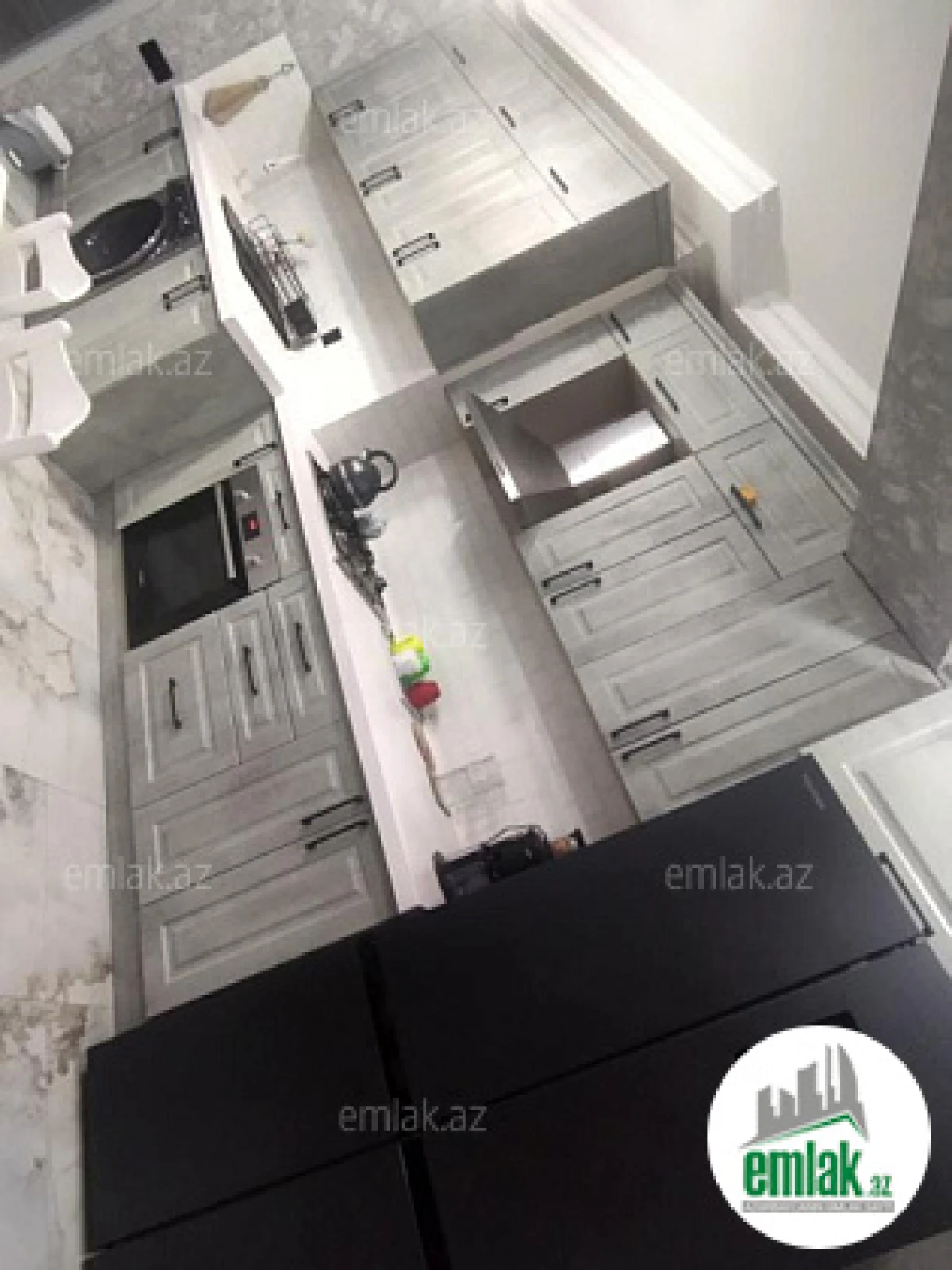 Satılır 3 otaqlı yeni tikili 110 m²