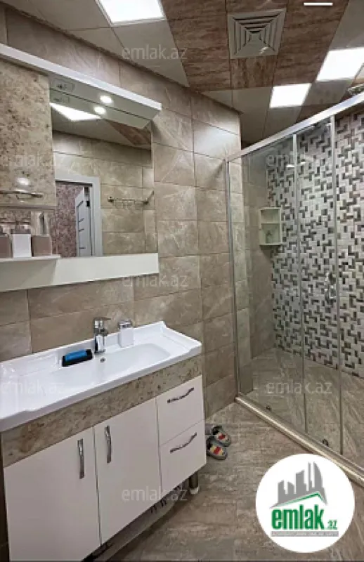 Satılır 3 otaqlı yeni tikili 110 m²