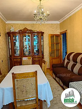 Satılır 4 otaqlı köhnə tikili 100 m² — Bakı 4 otaq 100.00 m²