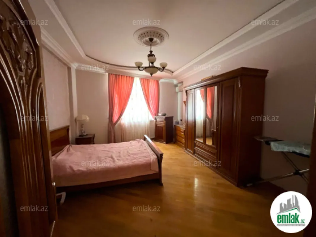 Satılır 3 otaqlı yeni tikili 140 m²