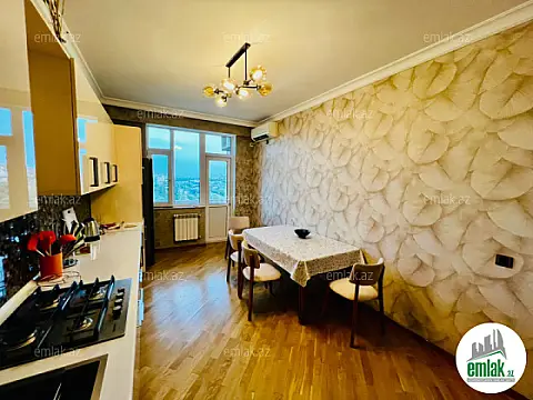Satılır 3 otaqlı yeni tikili 150 m²
