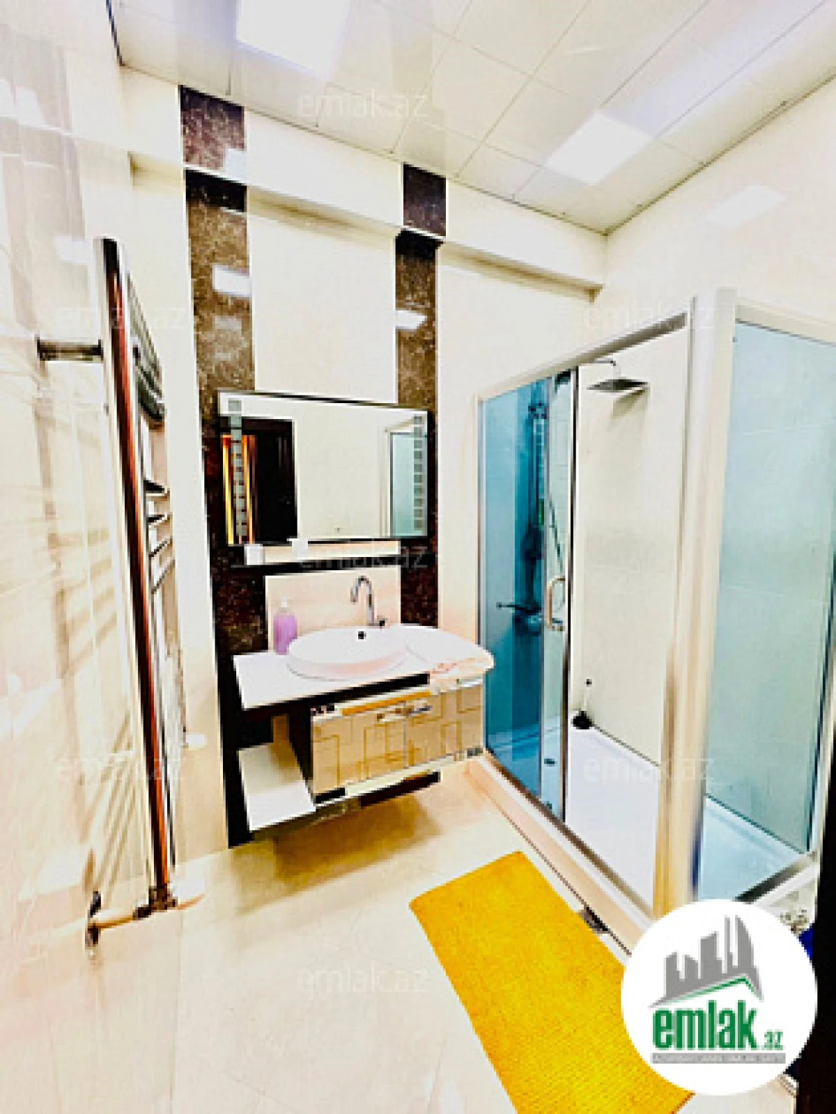 Satılır 3 otaqlı yeni tikili 150 m²