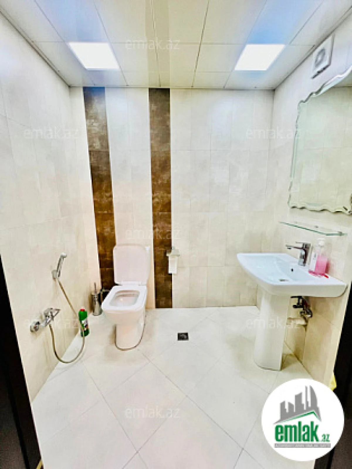 Satılır 3 otaqlı yeni tikili 150 m²