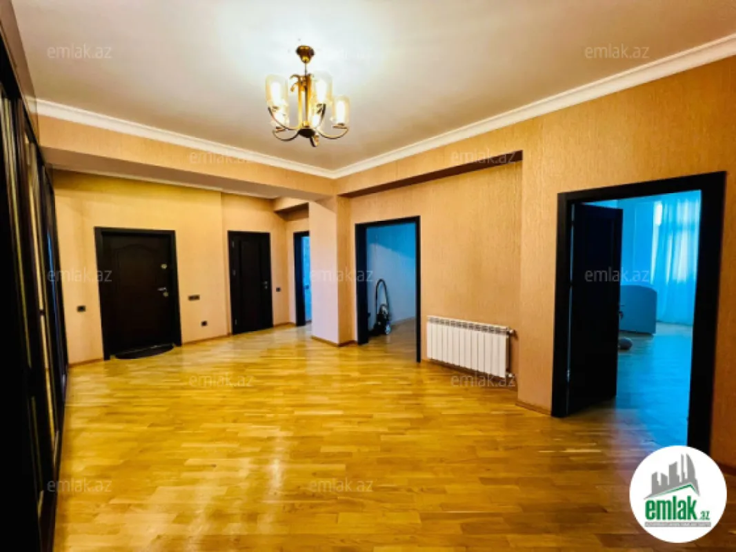 Satılır 3 otaqlı yeni tikili 150 m²