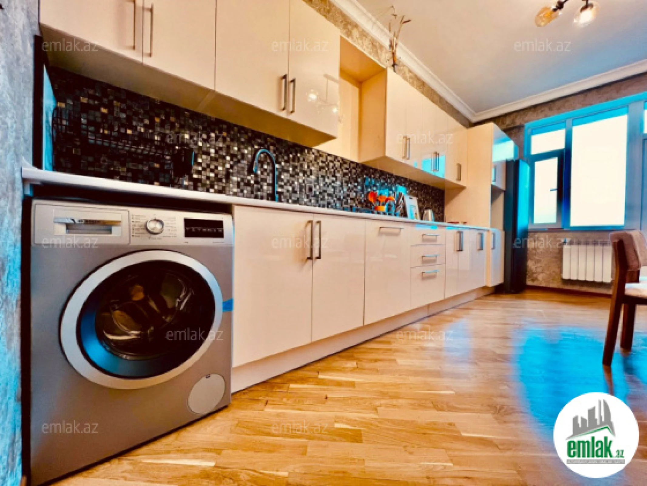 Satılır 3 otaqlı yeni tikili 150 m²