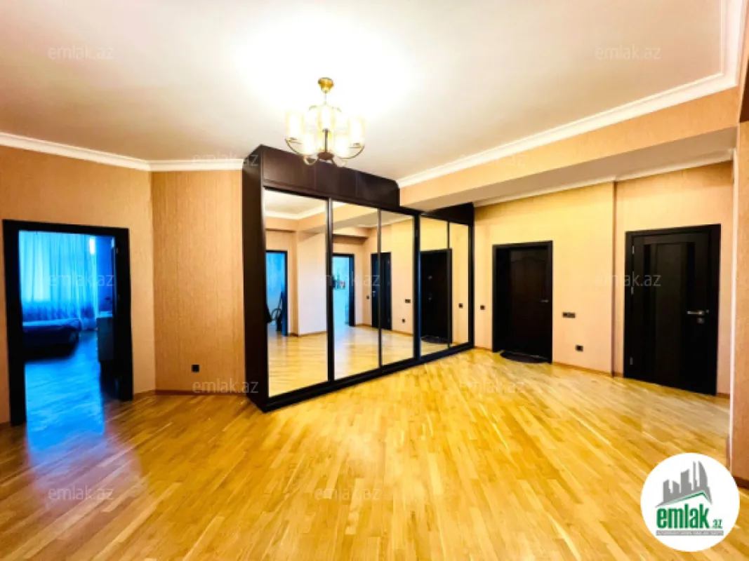 Satılır 3 otaqlı yeni tikili 150 m²