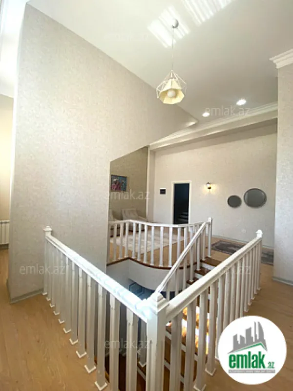 Satılır 6 otaqlı yeni tikili 240 m²