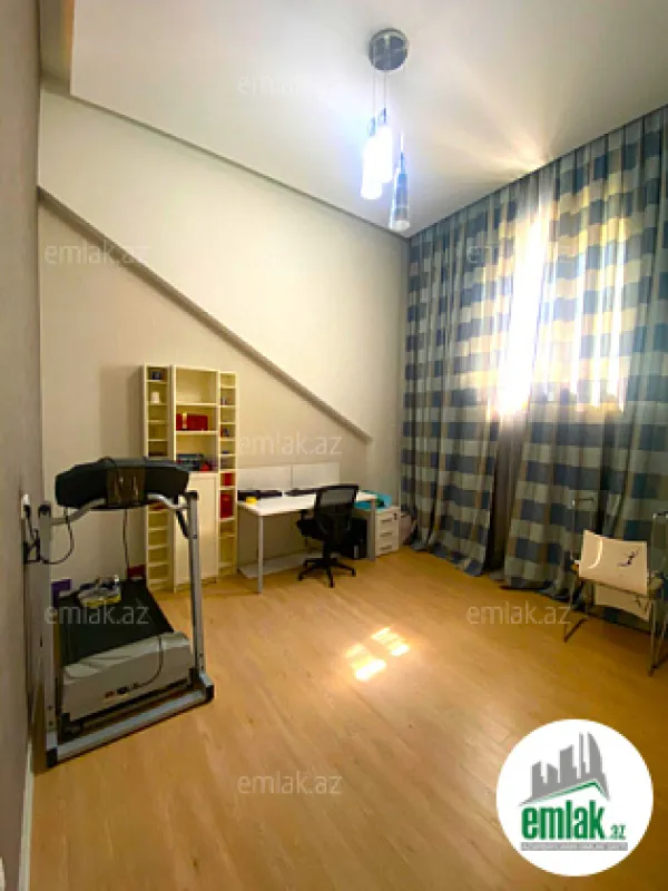 Satılır 6 otaqlı yeni tikili 240 m²