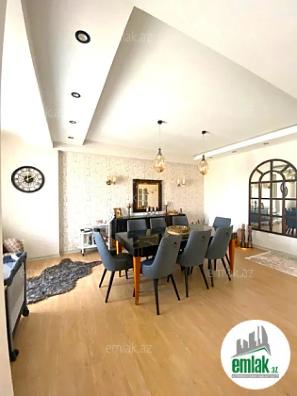 Satılır 6 otaqlı yeni tikili 240 m²