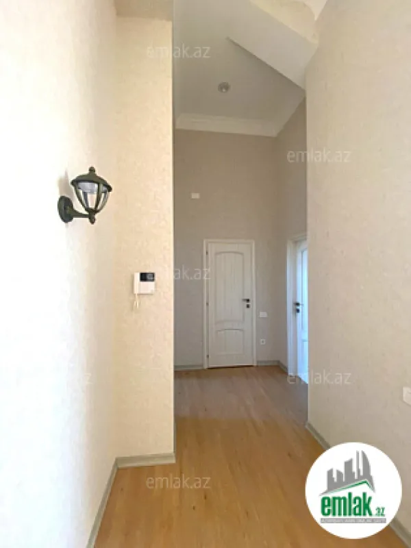 Satılır 6 otaqlı yeni tikili 240 m²