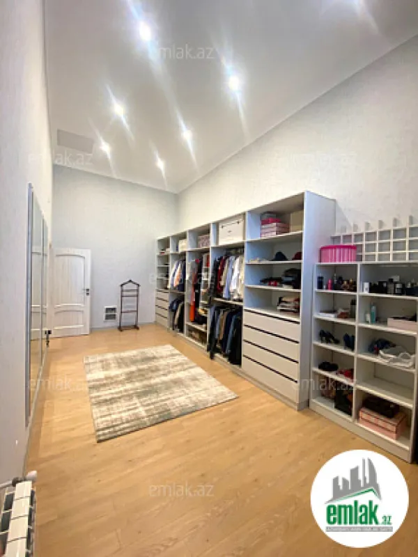 Satılır 6 otaqlı yeni tikili 240 m²