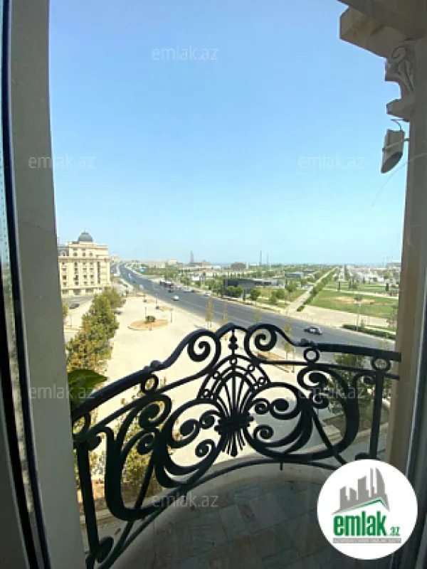 Satılır 6 otaqlı yeni tikili 240 m²