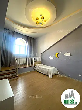Satılır 6 otaqlı yeni tikili 240 m²