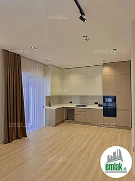Satılır 4 otaqlı mənzil 220 m²