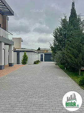 Satılır 4 otaqlı mənzil 220 m²