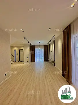 Satılır 4 otaqlı mənzil 220 m²
