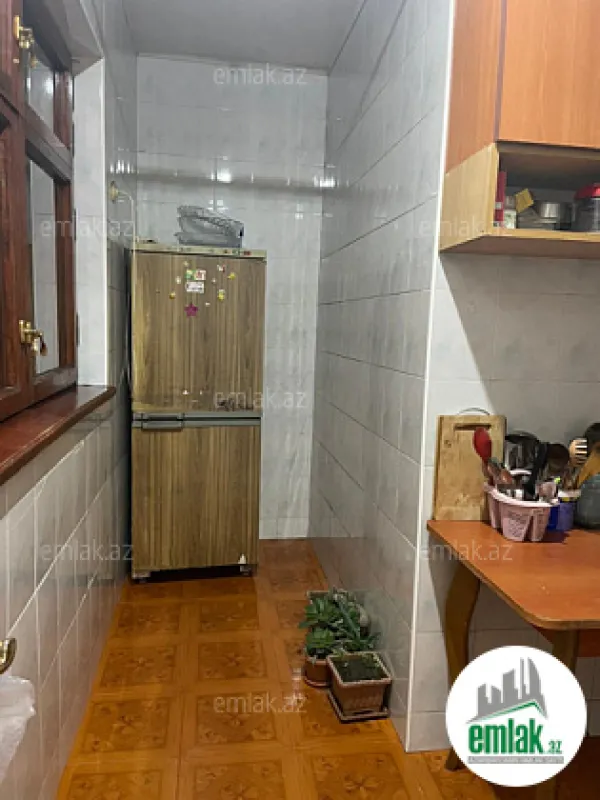 Satılır 3 otaqlı köhnə tikili 71 m²