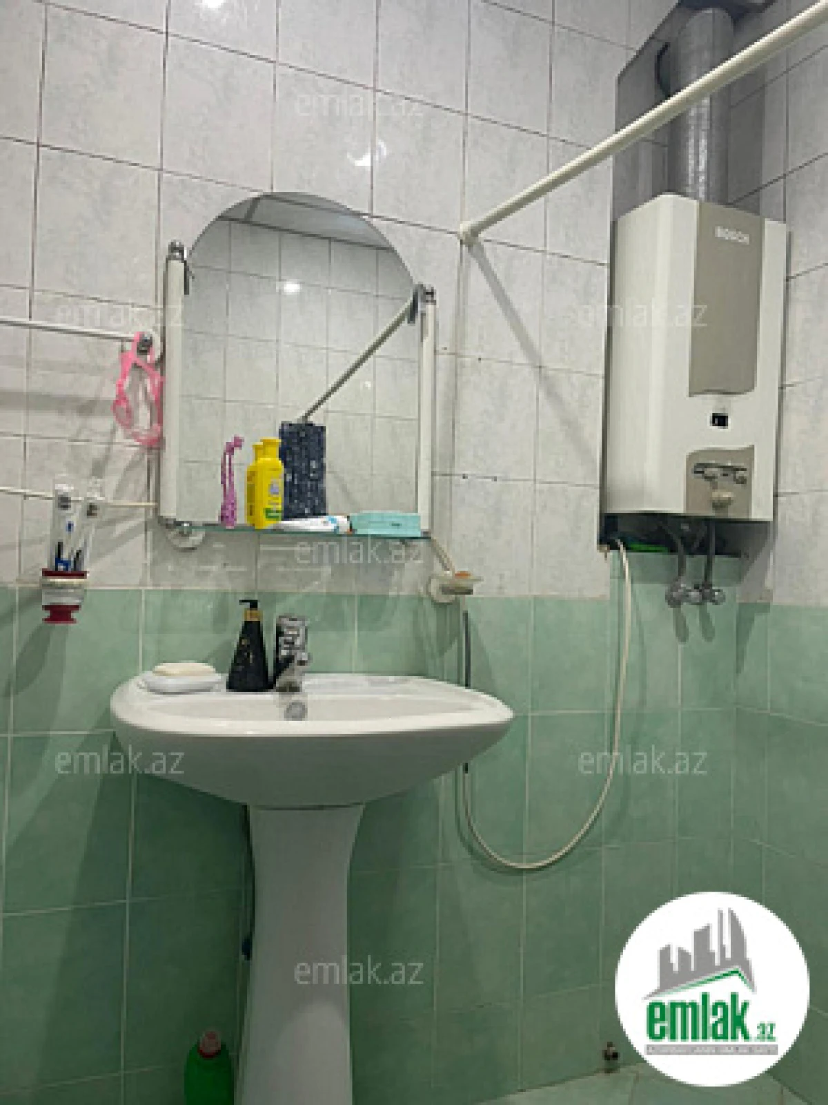 Satılır 3 otaqlı köhnə tikili 71 m²