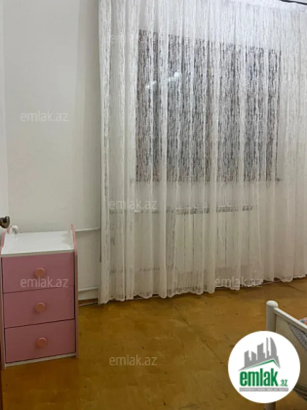 Satılır 3 otaqlı köhnə tikili 71 m²