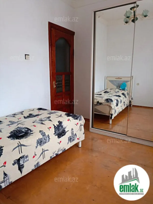 Satılır 3 otaqlı köhnə tikili 71 m²