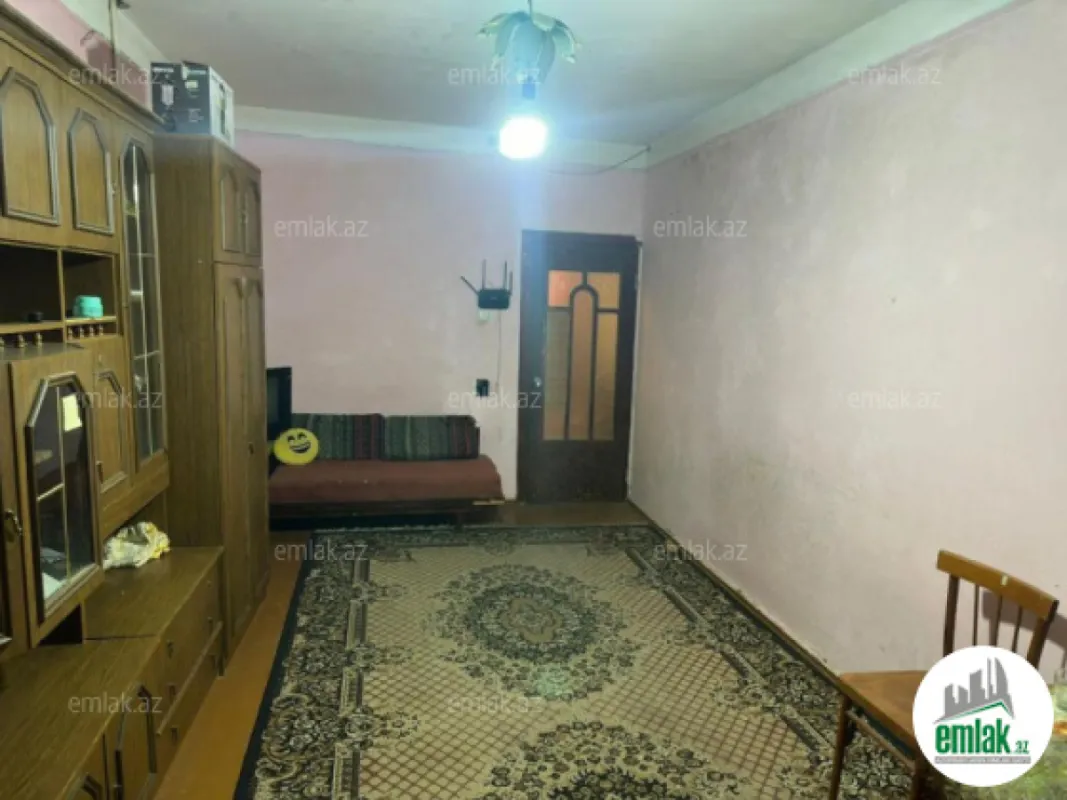 Satılır 2 otaqlı köhnə tikili 55 m²