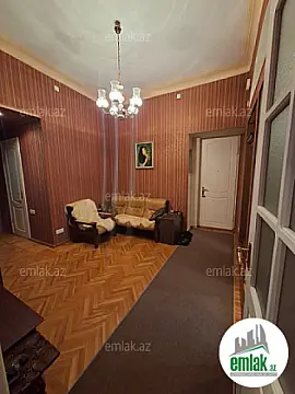 Satılır 3 otaqlı köhnə tikili 90 m²