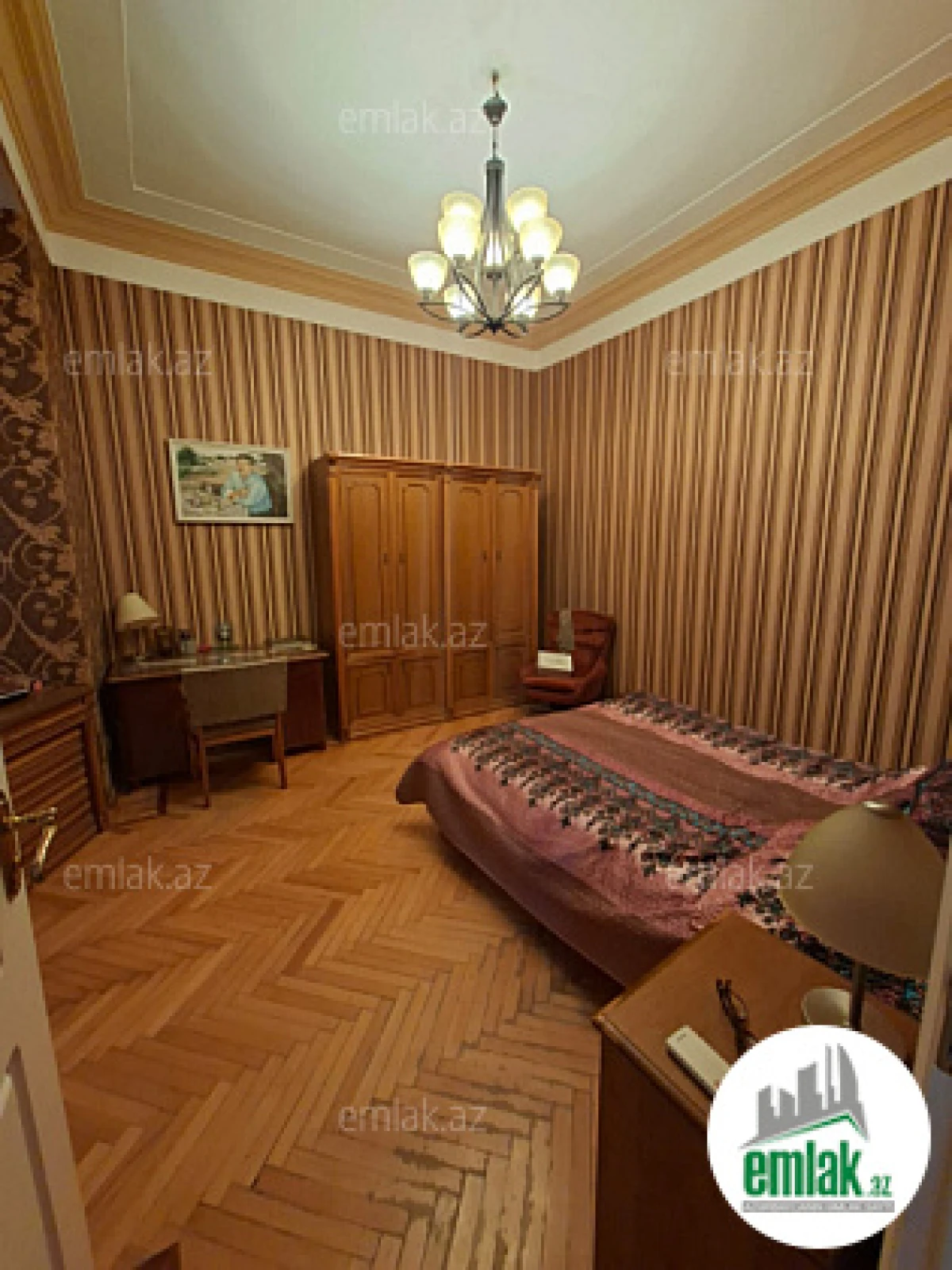 Satılır 3 otaqlı köhnə tikili 90 m²