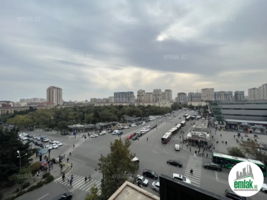 Satılır 4 otaqlı yeni tikili 144 m²