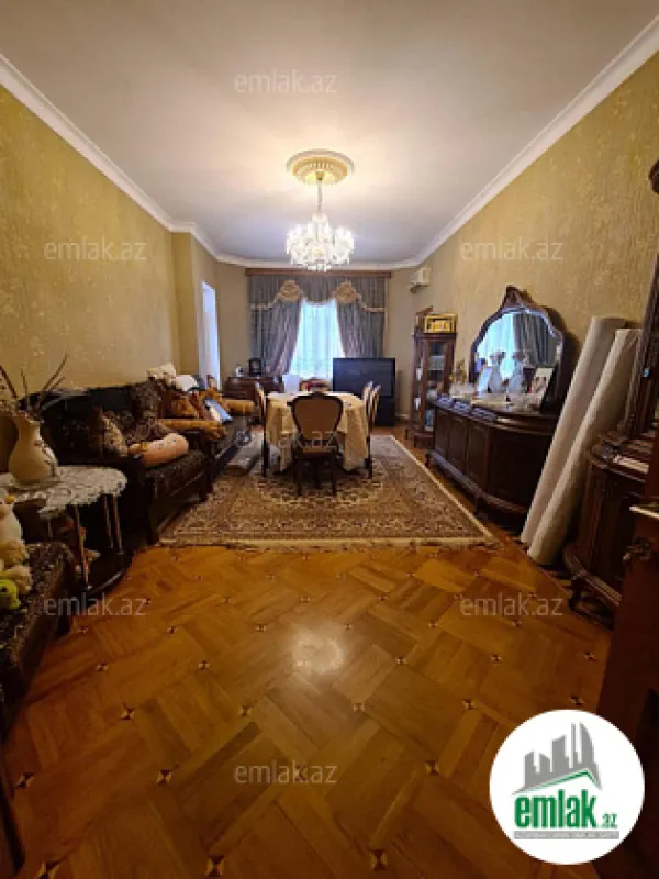 Satılır 3 otaqlı yeni tikili 110 m²