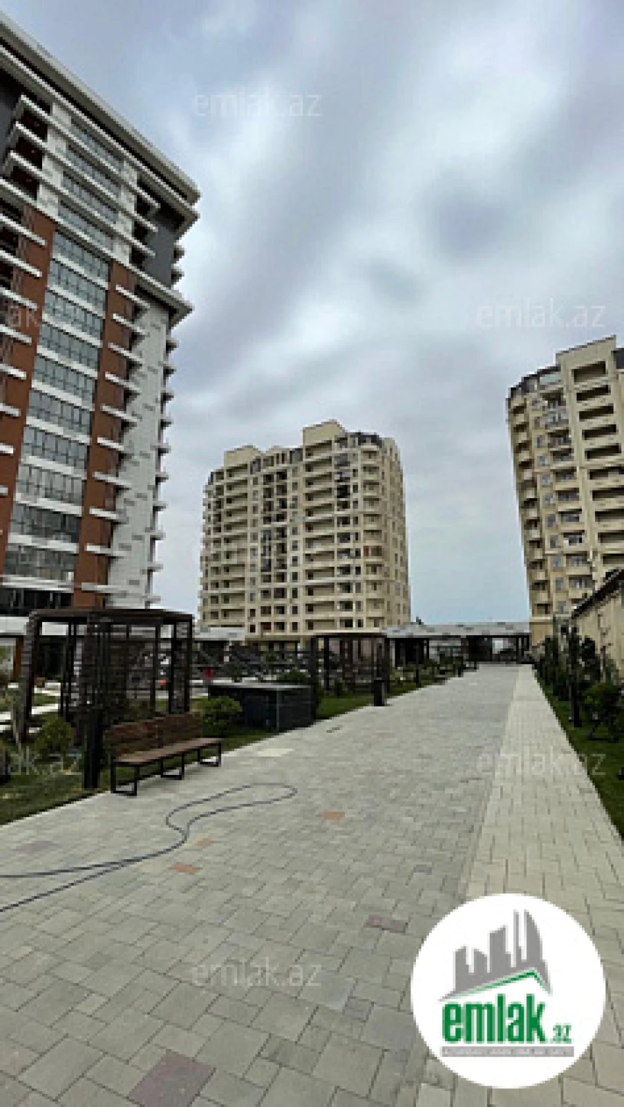 Satılır 2 otaqlı yeni tikili 100 m²