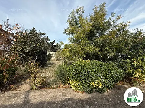 Satılır torpaq sahəsi 6 m²