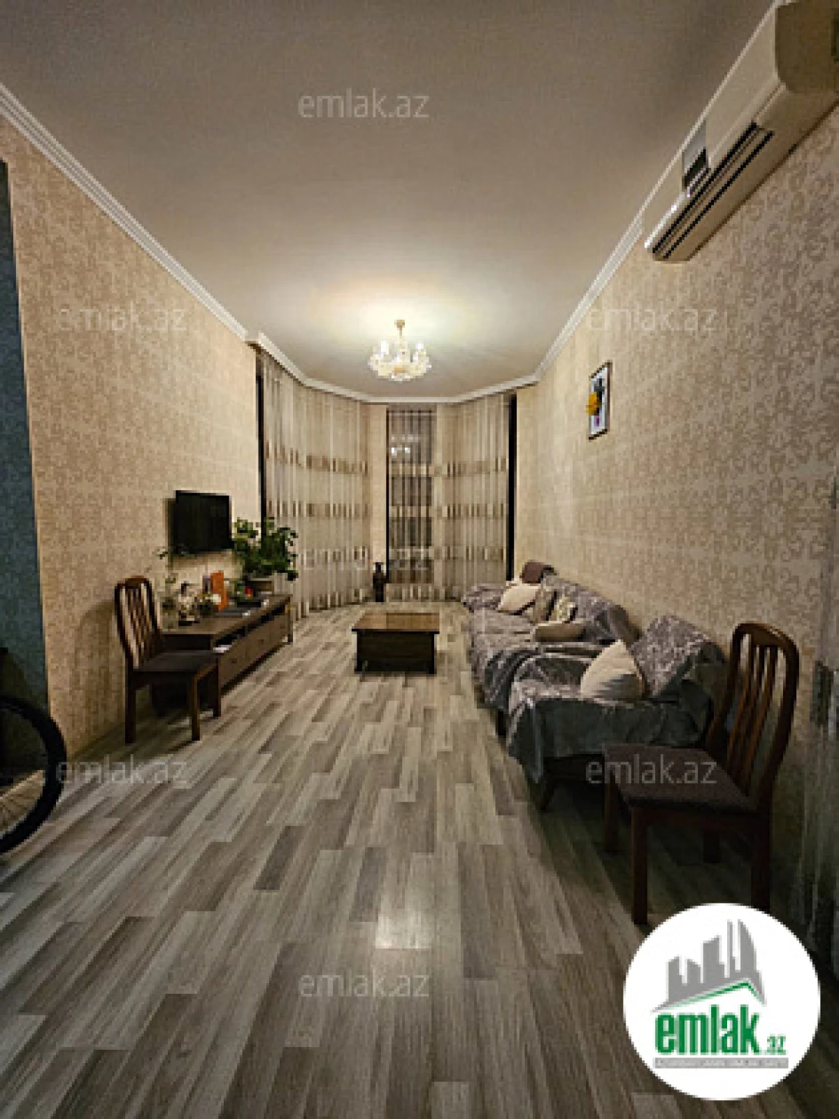 Satılır 6 otaqlı həyət evi 250 m²