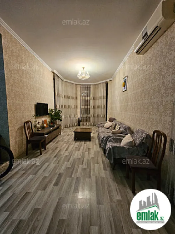 Satılır 6 otaqlı həyət evi 250 m²