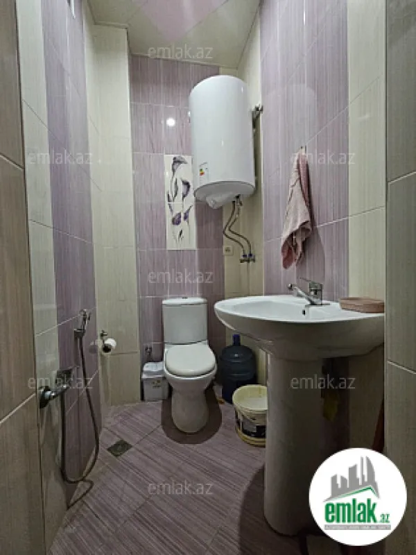 Satılır 6 otaqlı həyət evi 250 m²