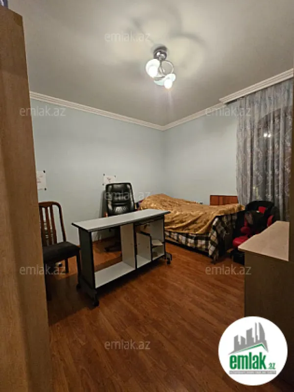 Satılır 6 otaqlı həyət evi 250 m²