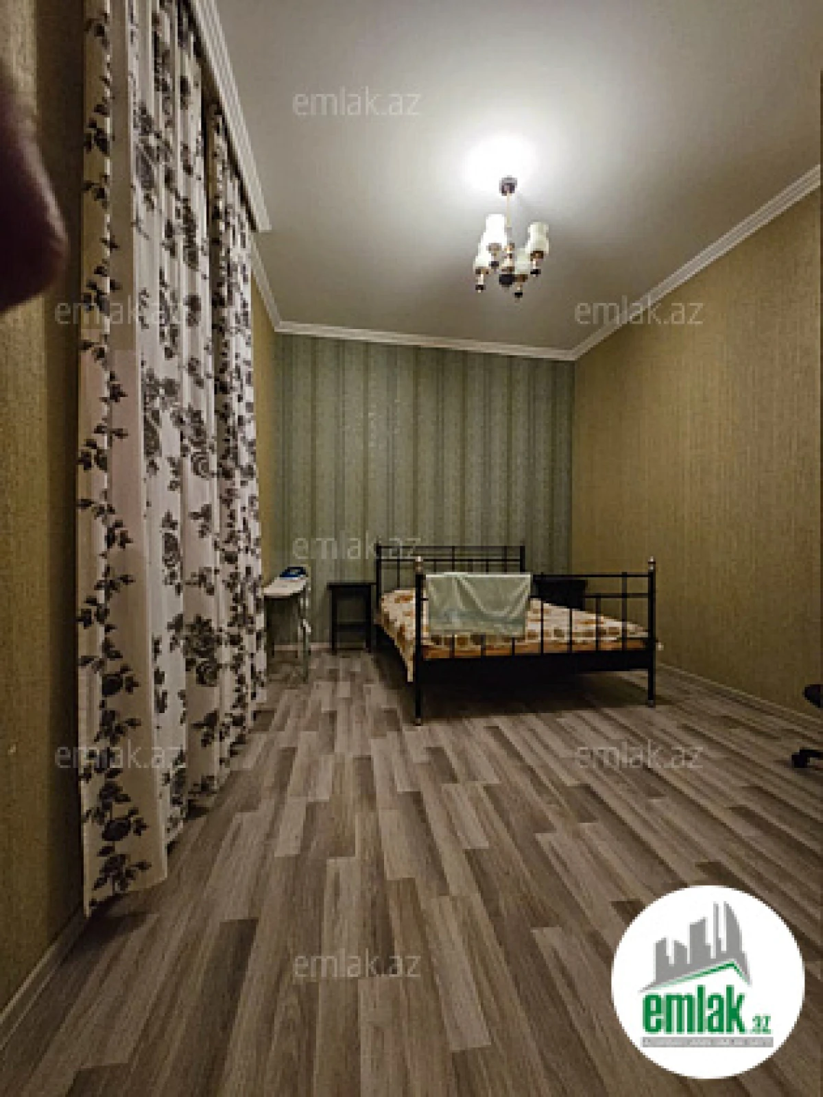 Satılır 6 otaqlı həyət evi 250 m²