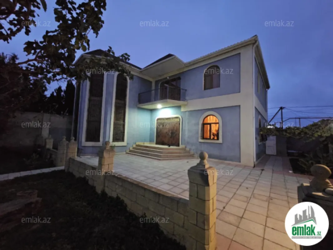 Satılır 6 otaqlı həyət evi 250 m²