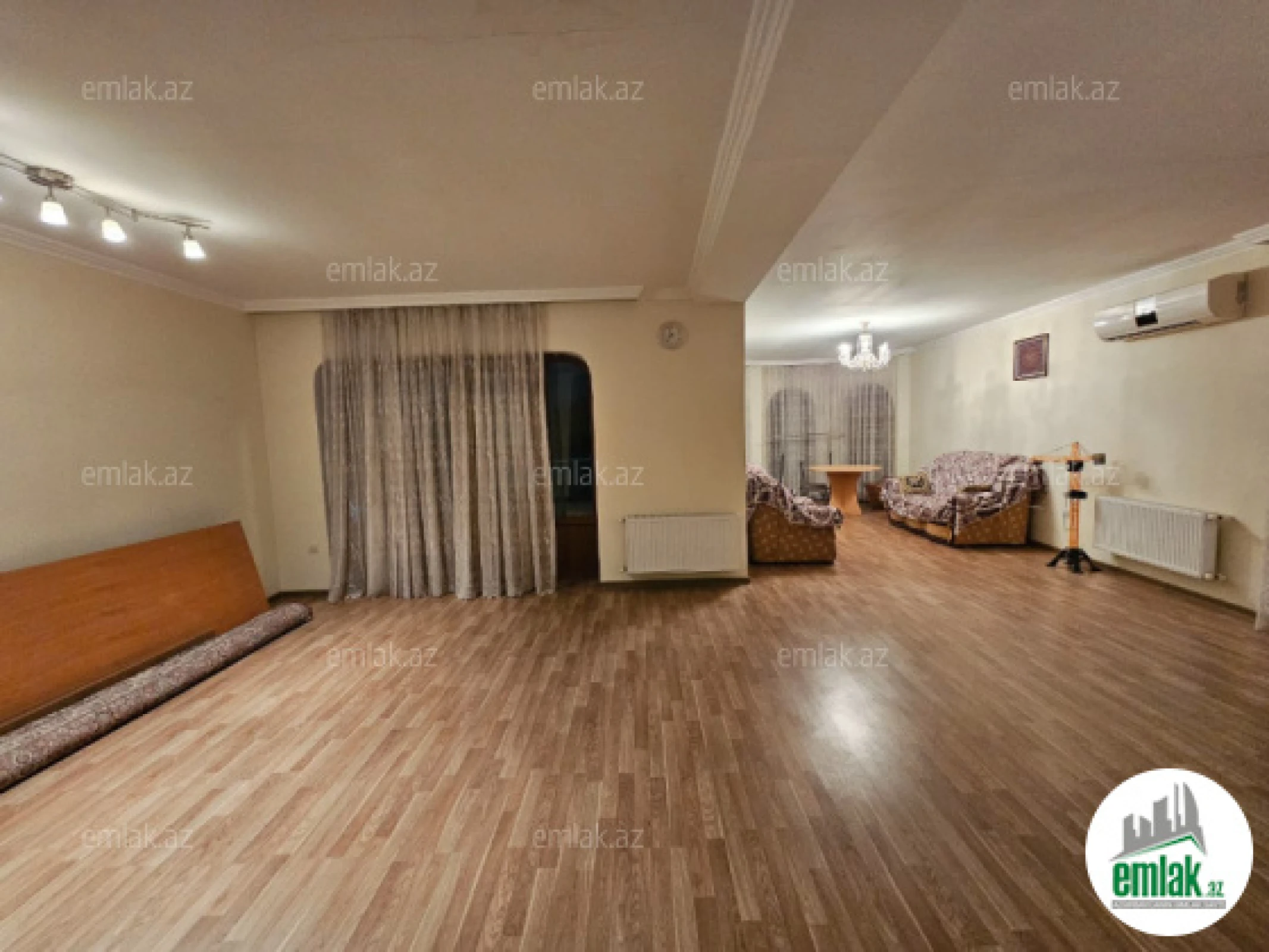 Satılır 6 otaqlı həyət evi 250 m²
