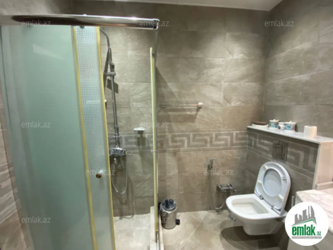 Satılır 4 otaqlı yeni tikili 185 m²