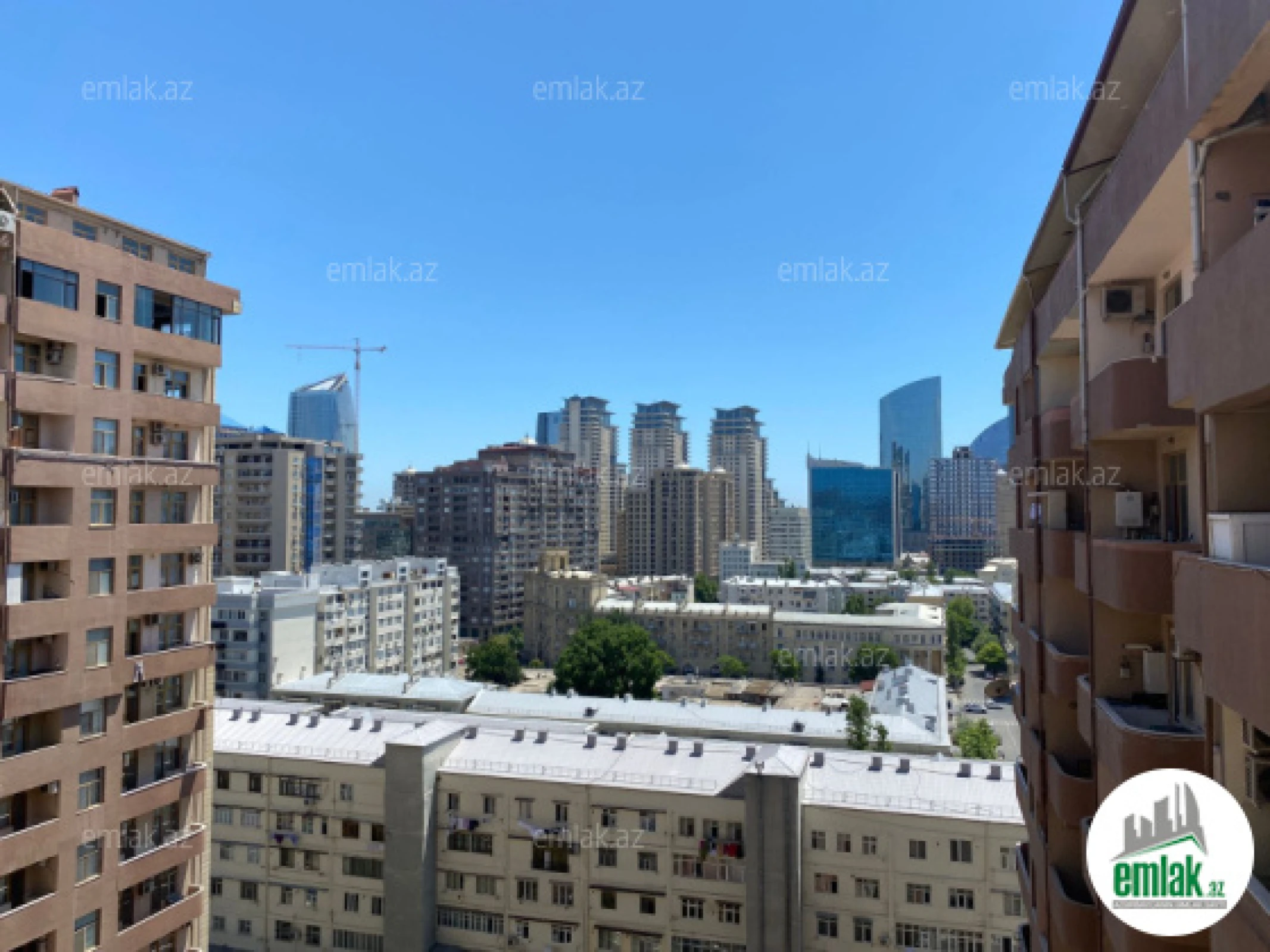 Satılır 4 otaqlı yeni tikili 185 m²