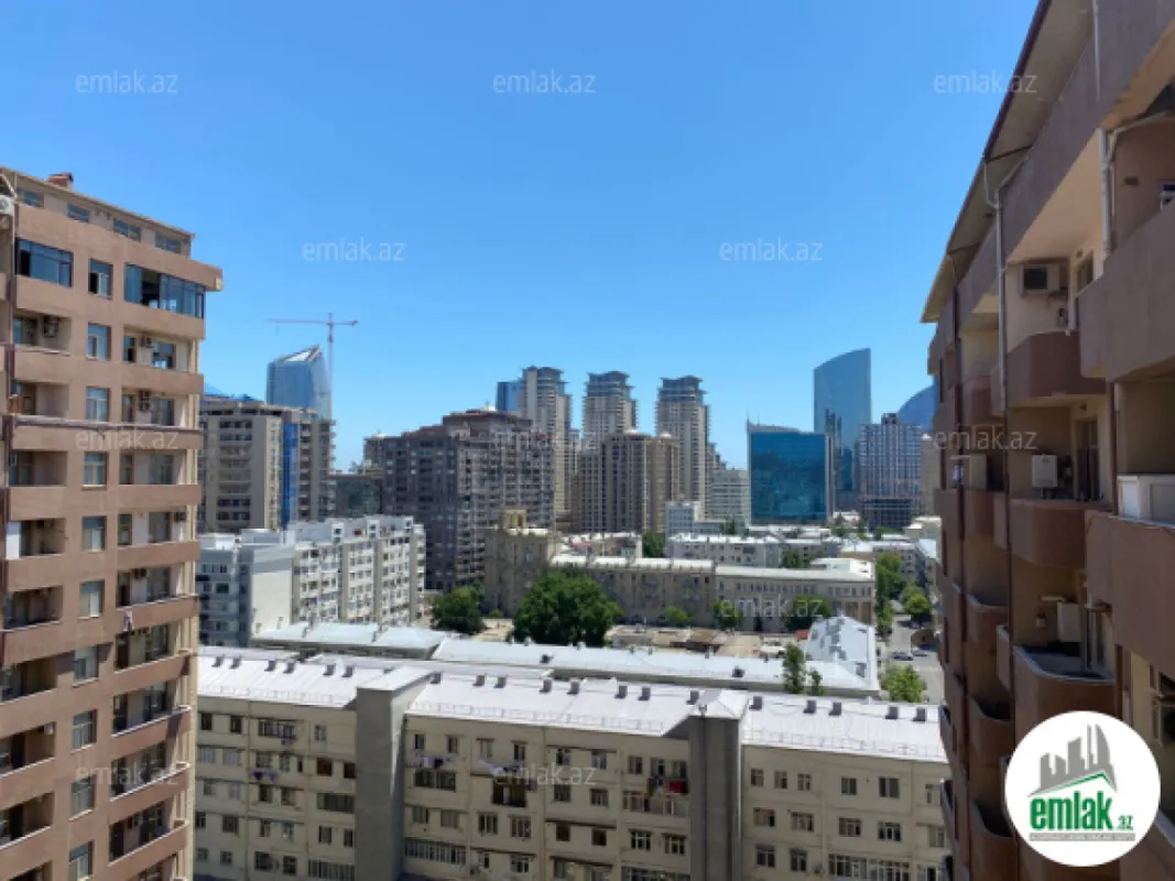 Satılır 4 otaqlı yeni tikili 185 m²