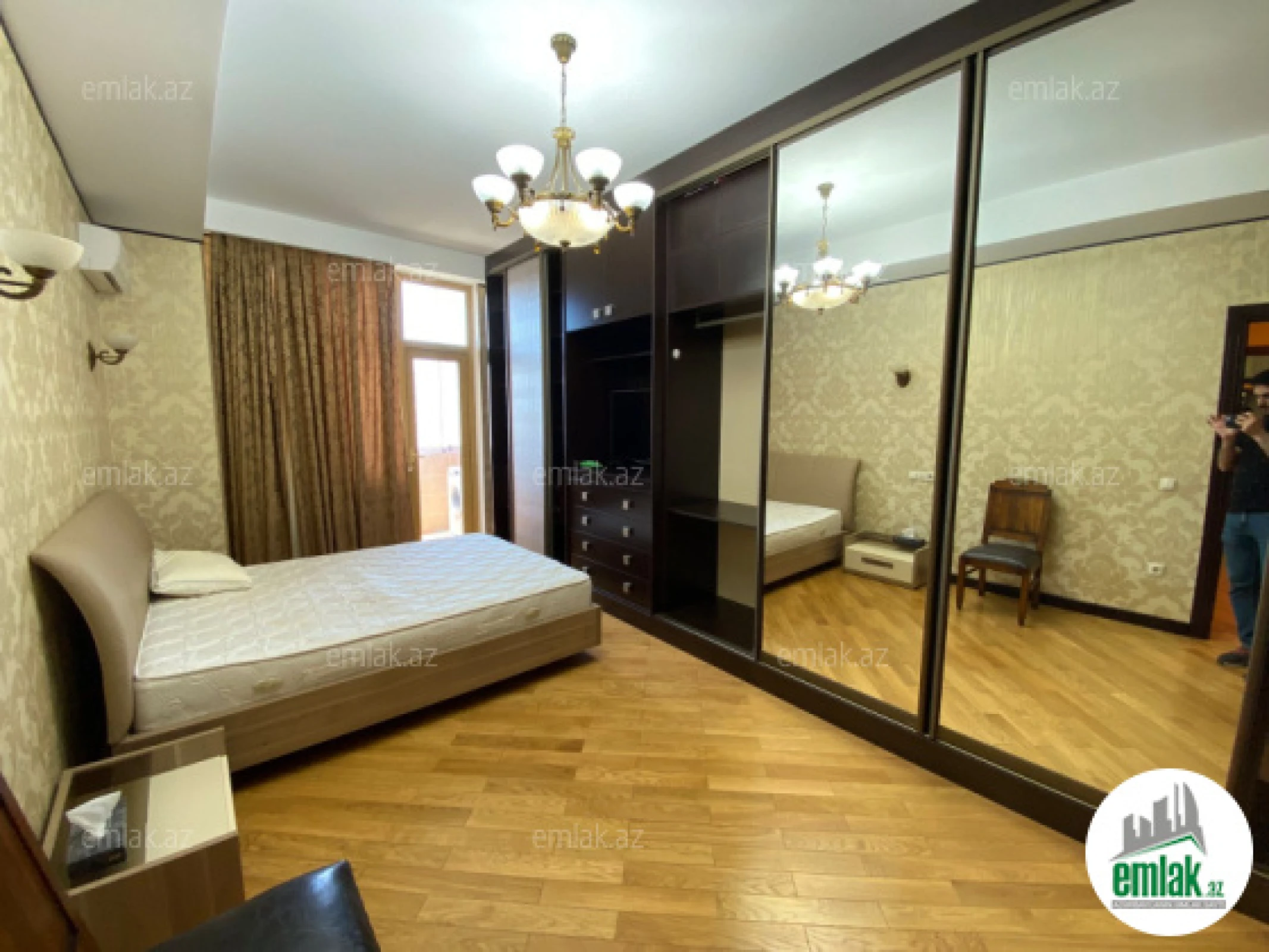 Satılır 4 otaqlı yeni tikili 185 m²