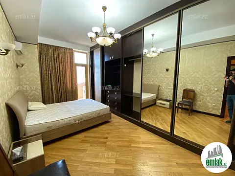 Satılır 4 otaqlı yeni tikili 185 m²