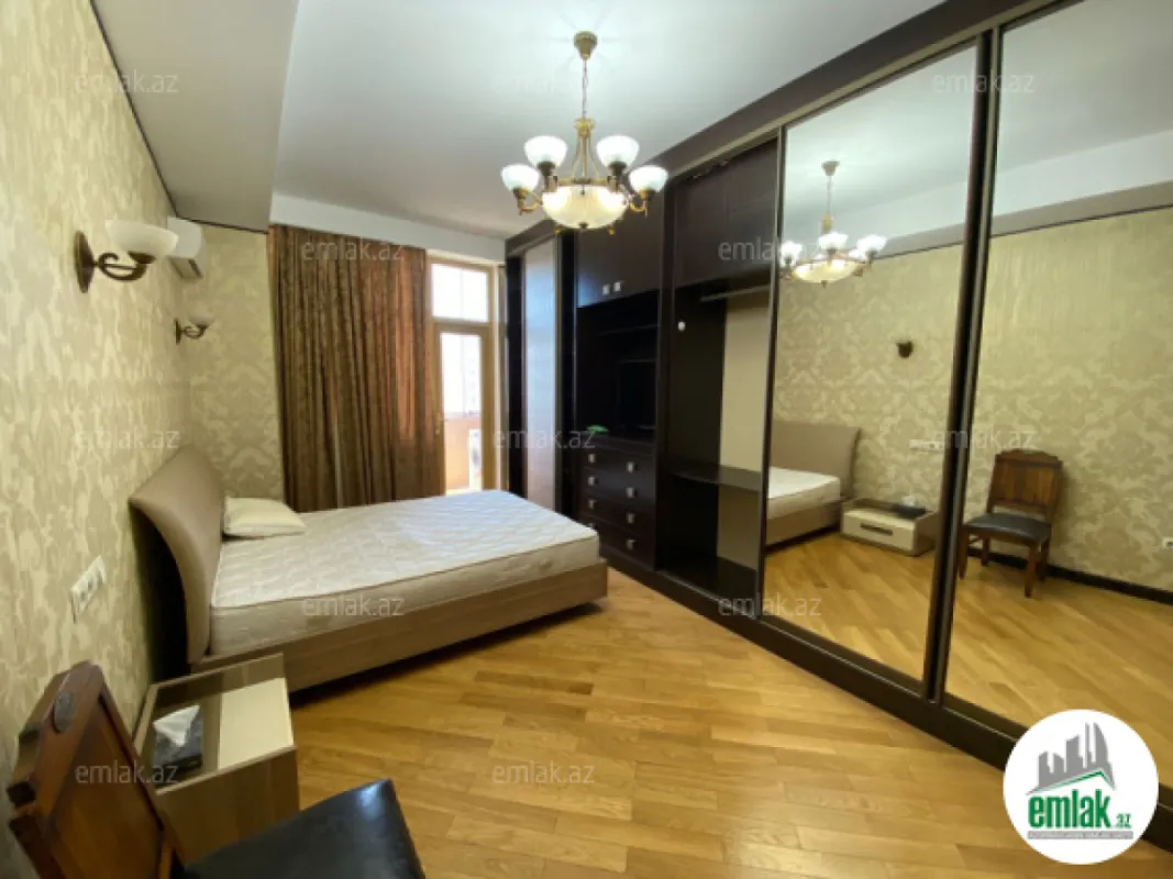 Satılır 4 otaqlı yeni tikili 185 m²