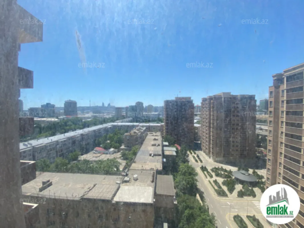 Satılır 4 otaqlı yeni tikili 185 m²