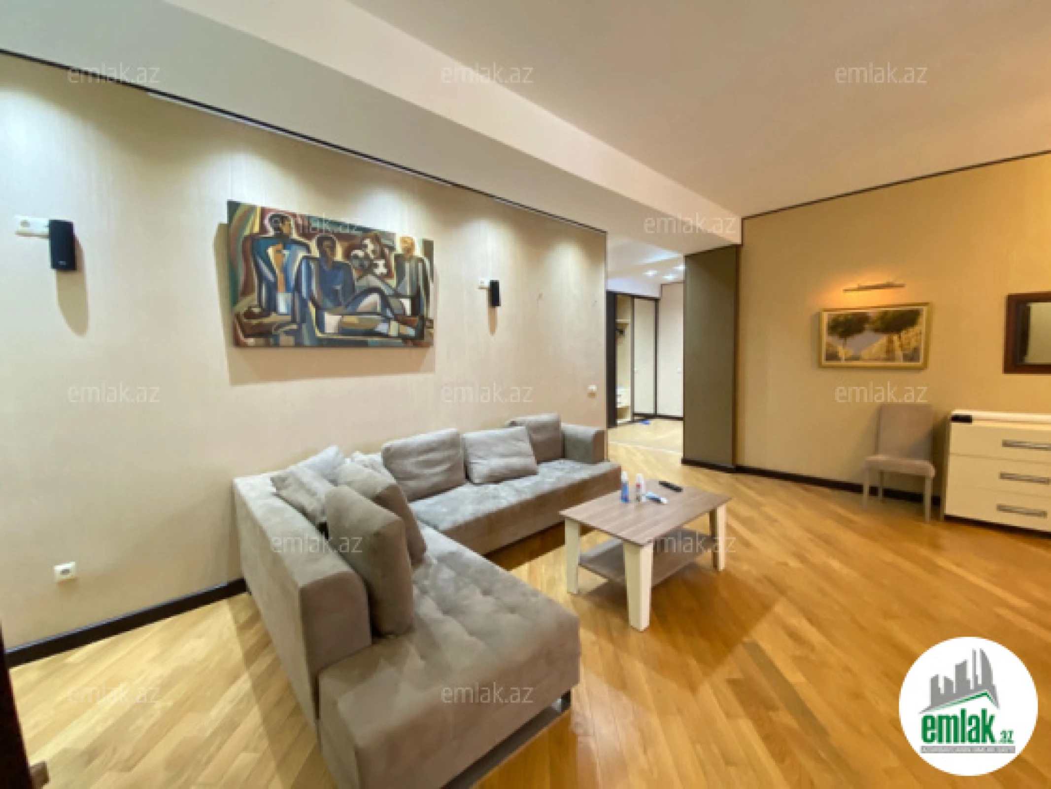 Satılır 4 otaqlı yeni tikili 185 m²