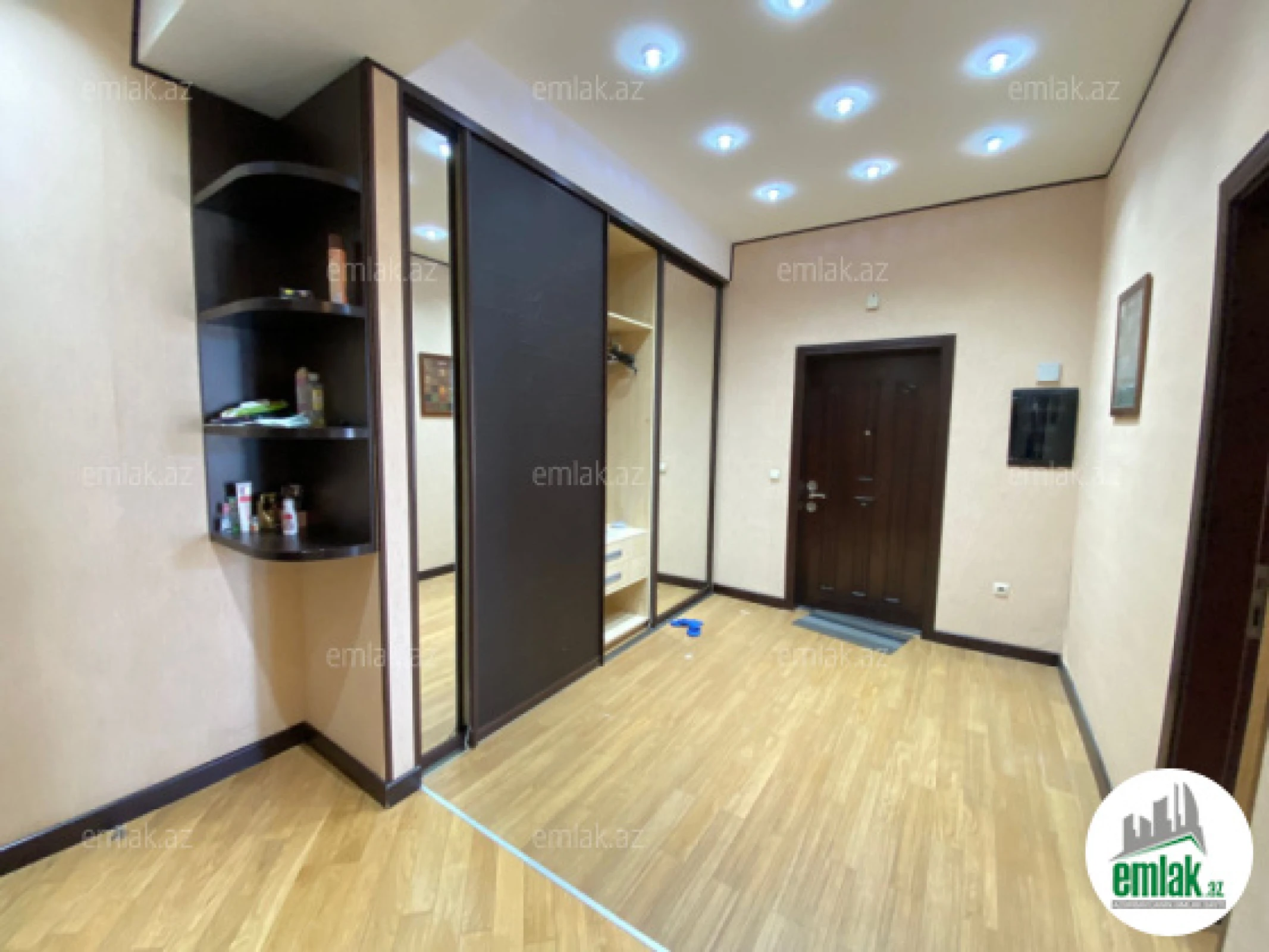Satılır 4 otaqlı yeni tikili 185 m²