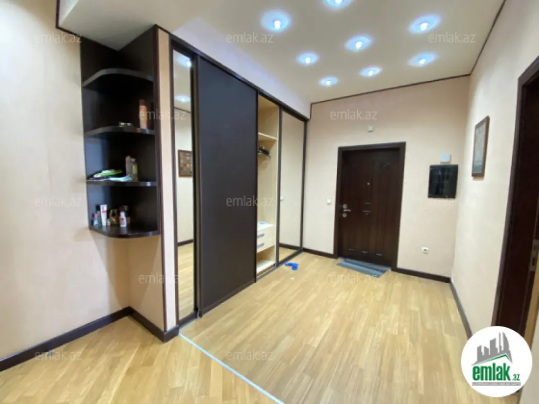 Satılır 4 otaqlı yeni tikili 185 m²